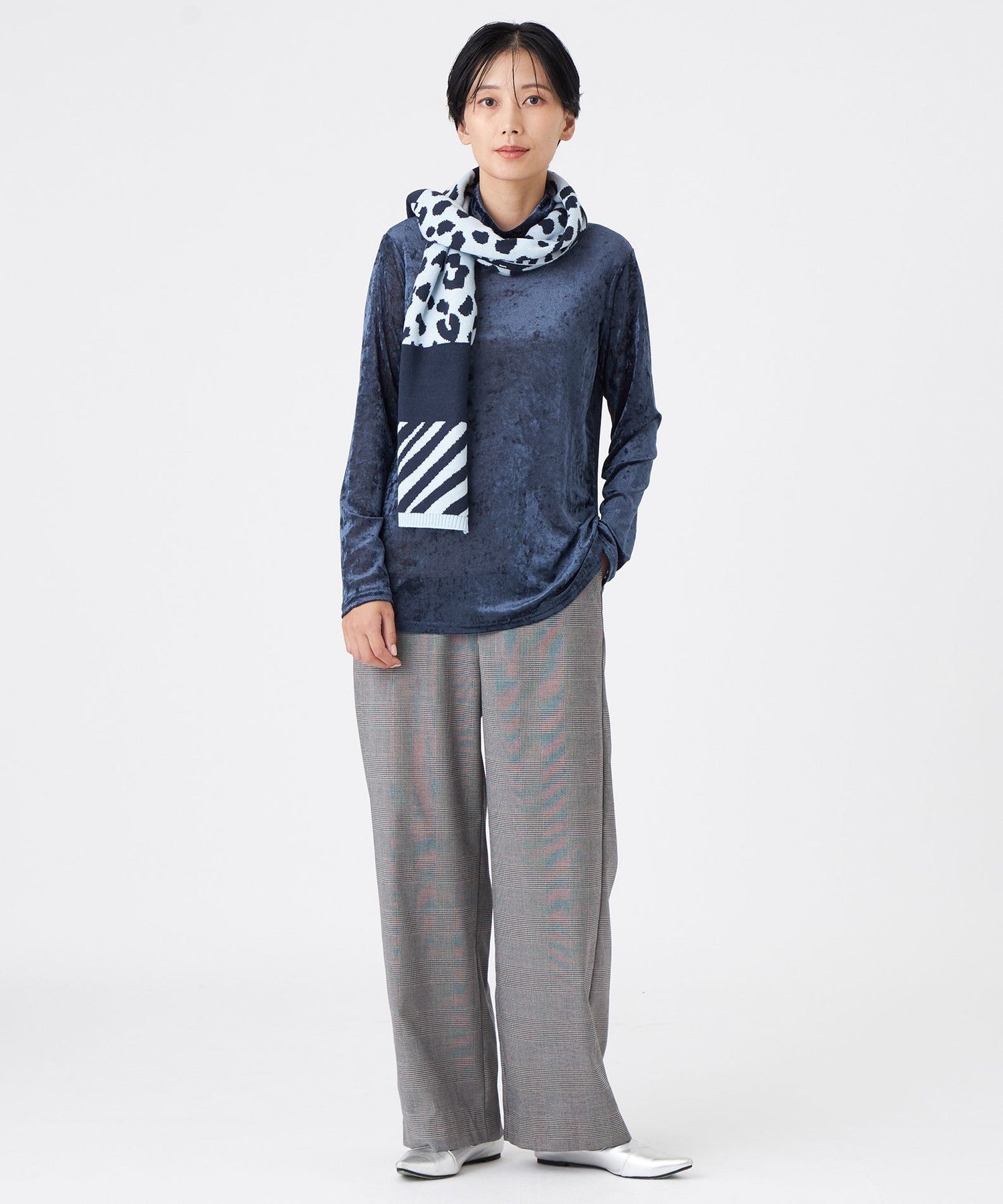 2213-U575467450__I,50,