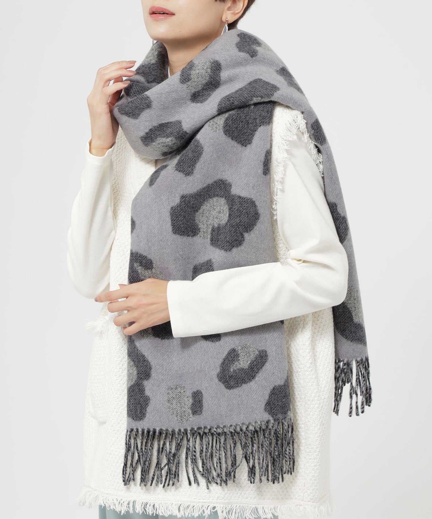 2213-U575527506__,06,