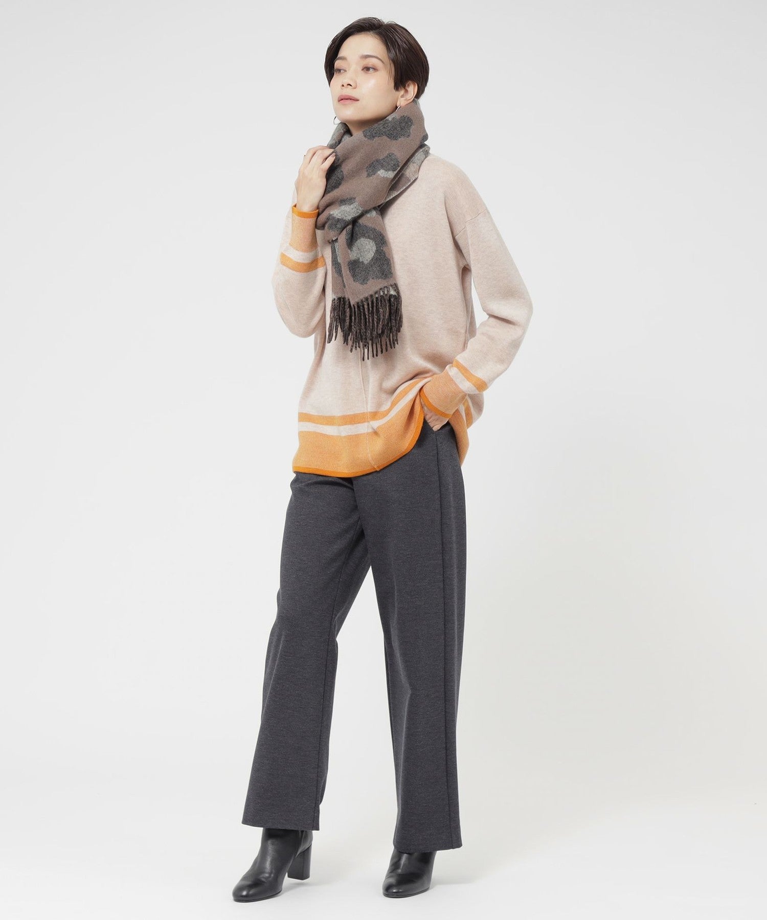 2213-U575527554__B,54,