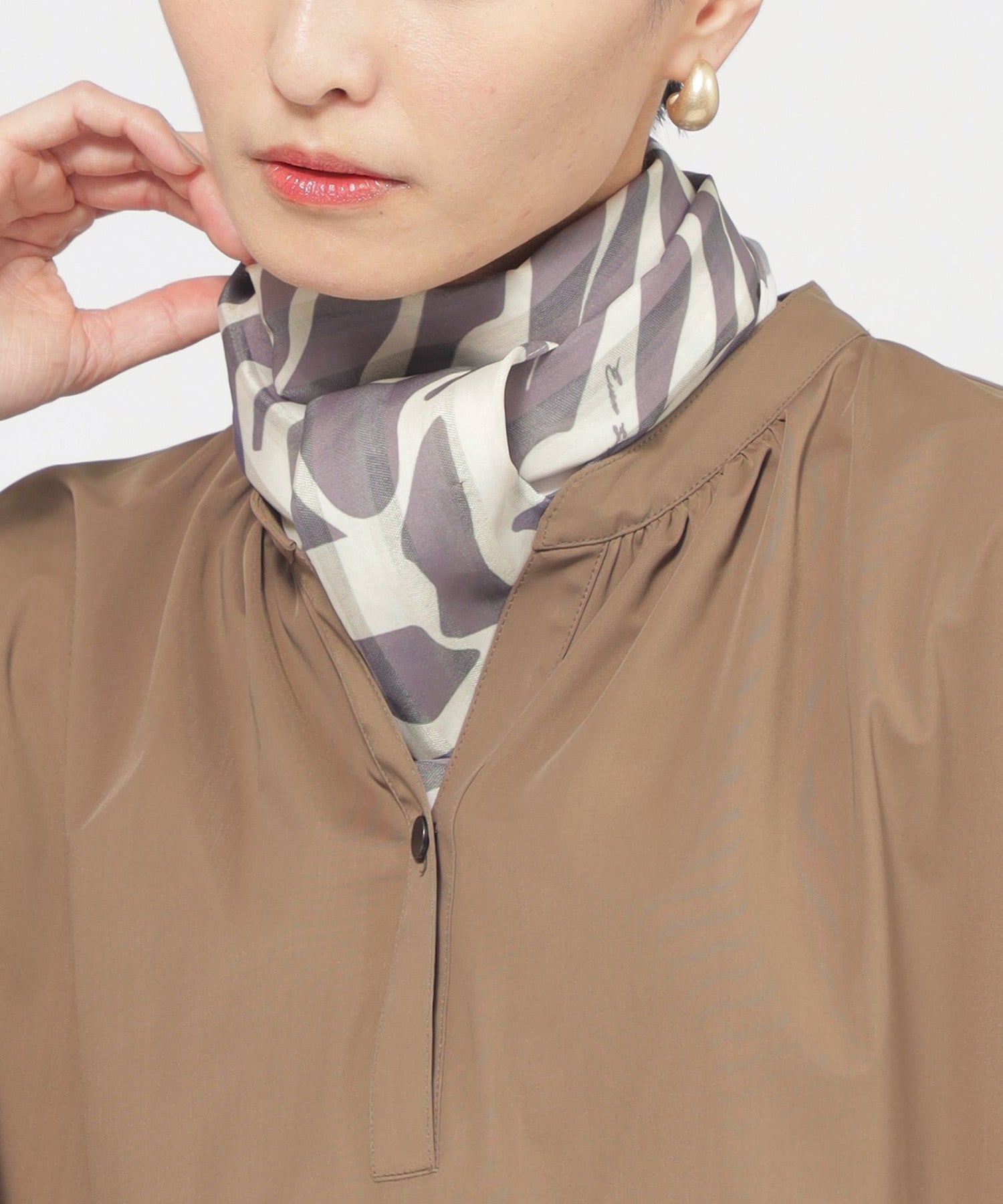 2213-U575557670__L,70,