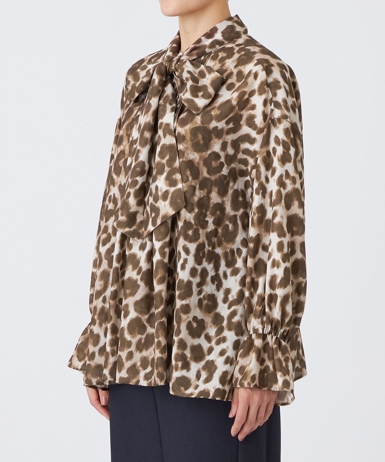 2213-U5M0563040__L,40,