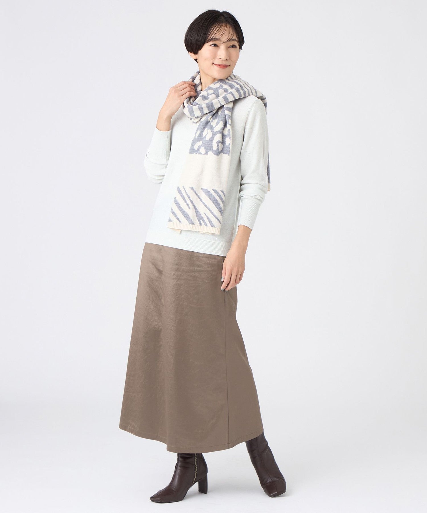 2213-U5N1868202__H,02,