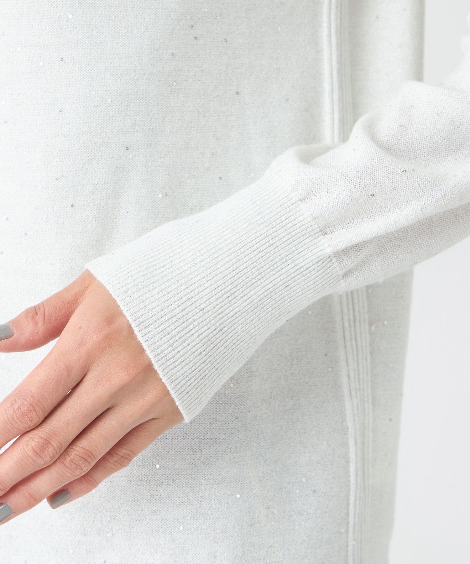 2213-U5N1868202__N,02,