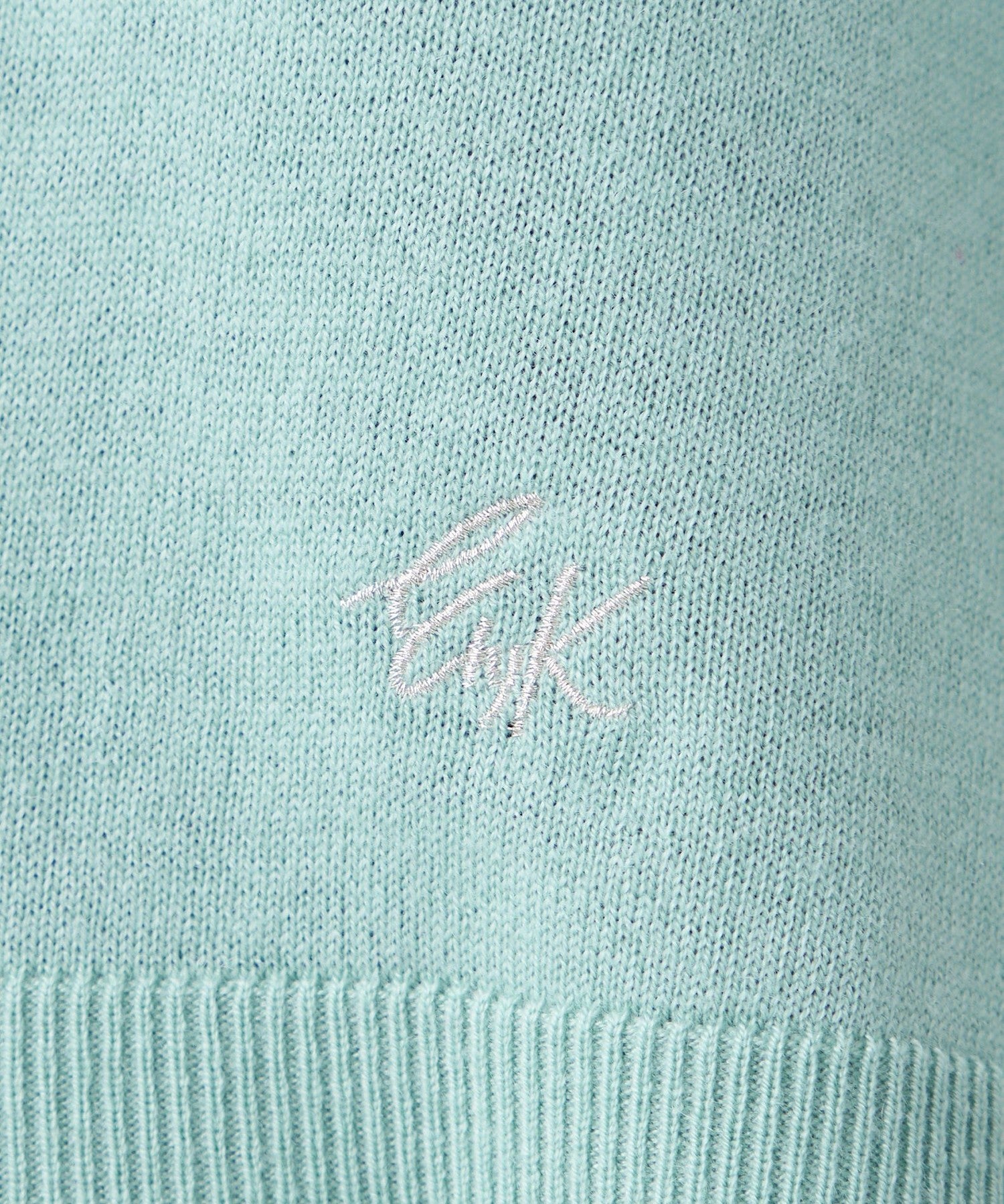 2213-U5N2369424__Q,24,