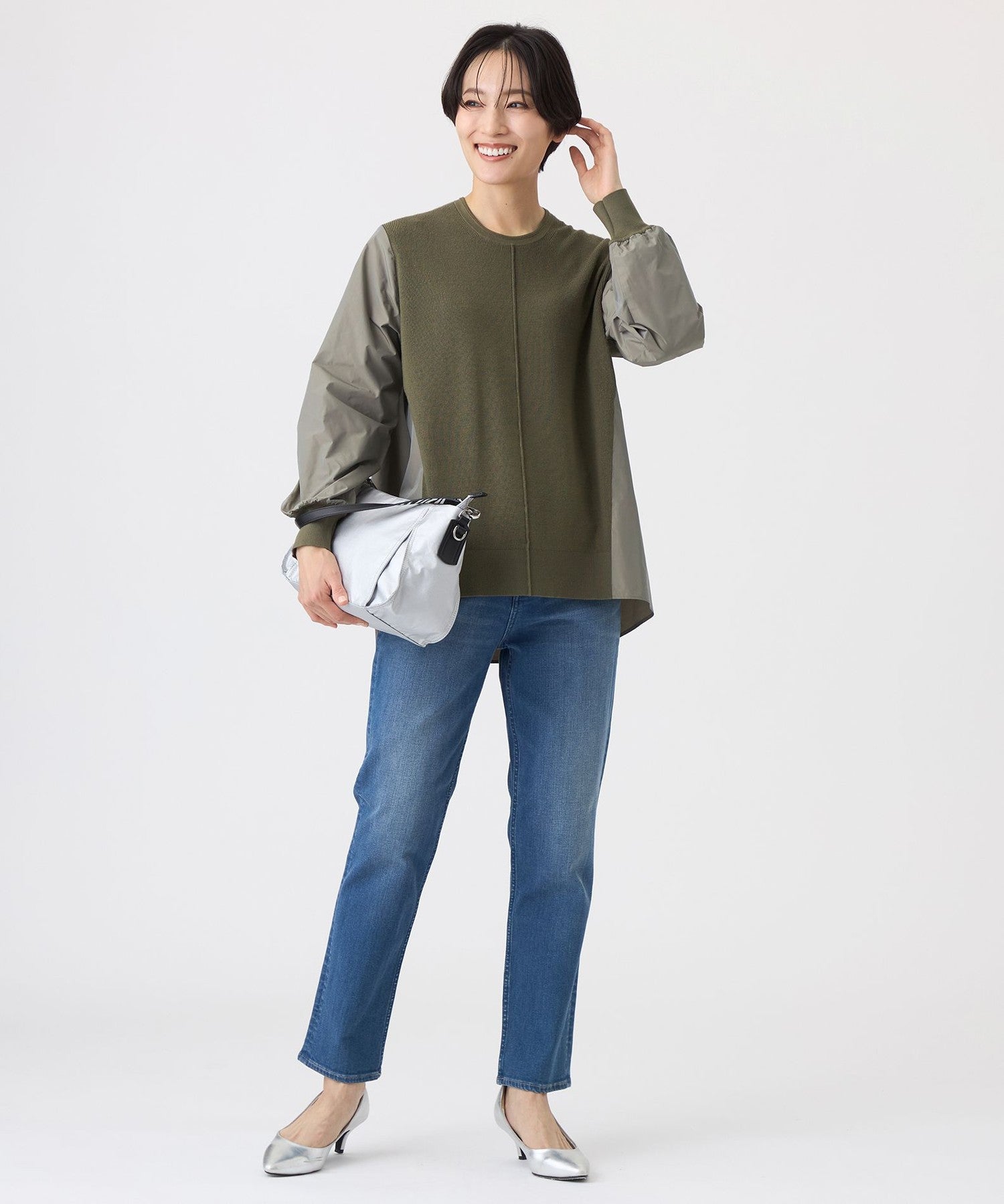 2213-U5N2560475__J,75,