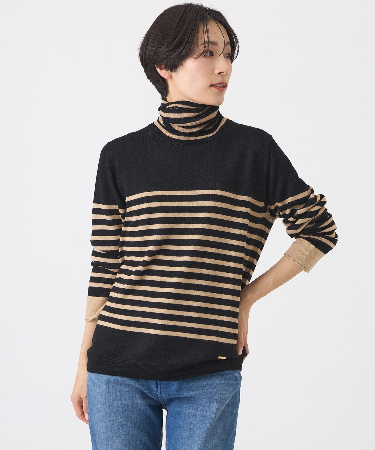 2213-U5N5266342__,42,モデル身長163cm 着用サイズ：40