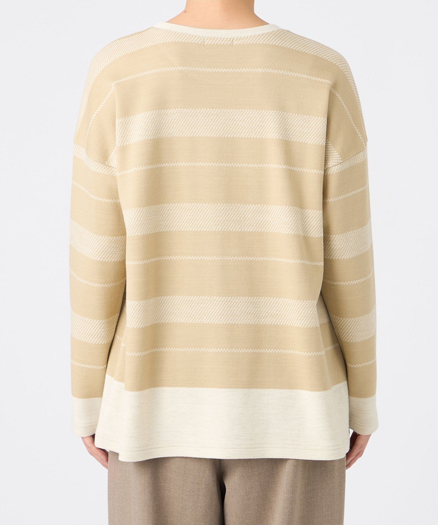 2213-U5P1367540__N,40,