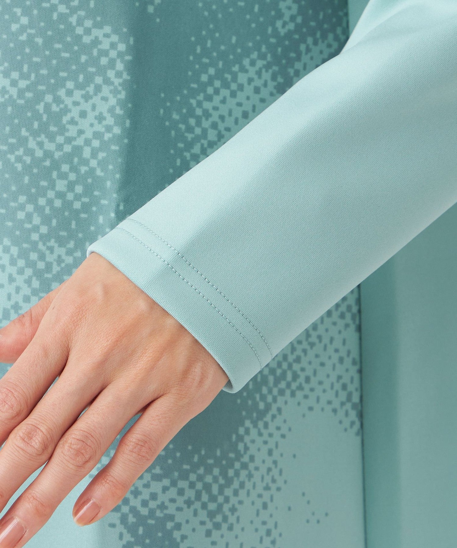 2213-U5P1669524__N,24,