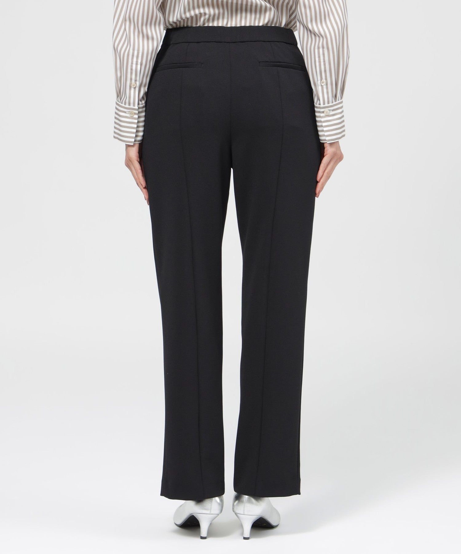 2213-U5R0543609__L,09,