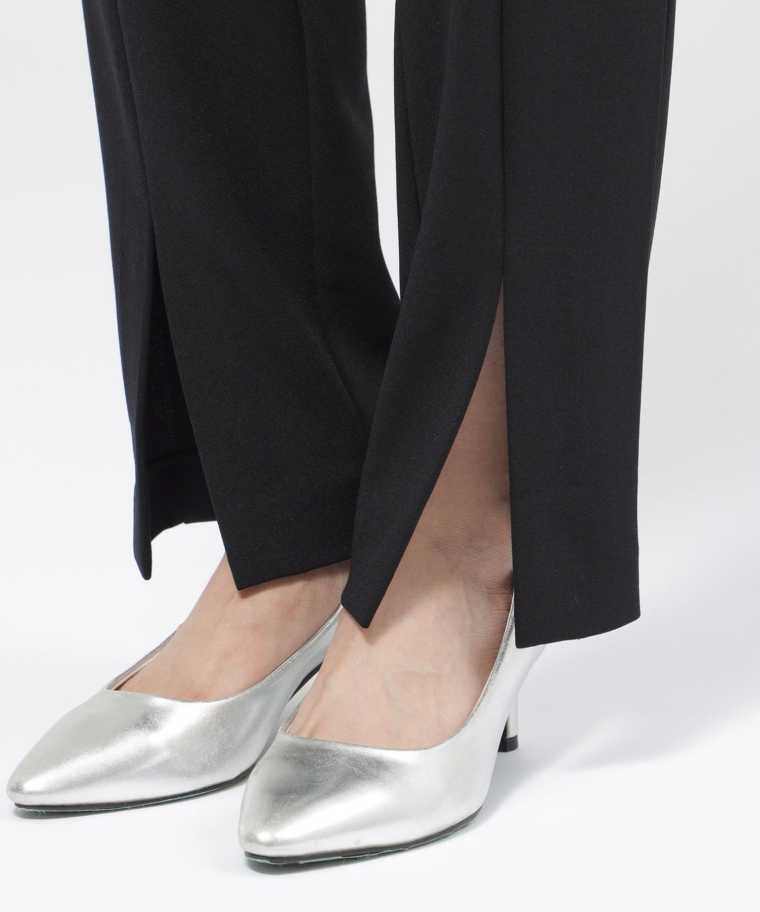 2213-U5R0543609__N,09,