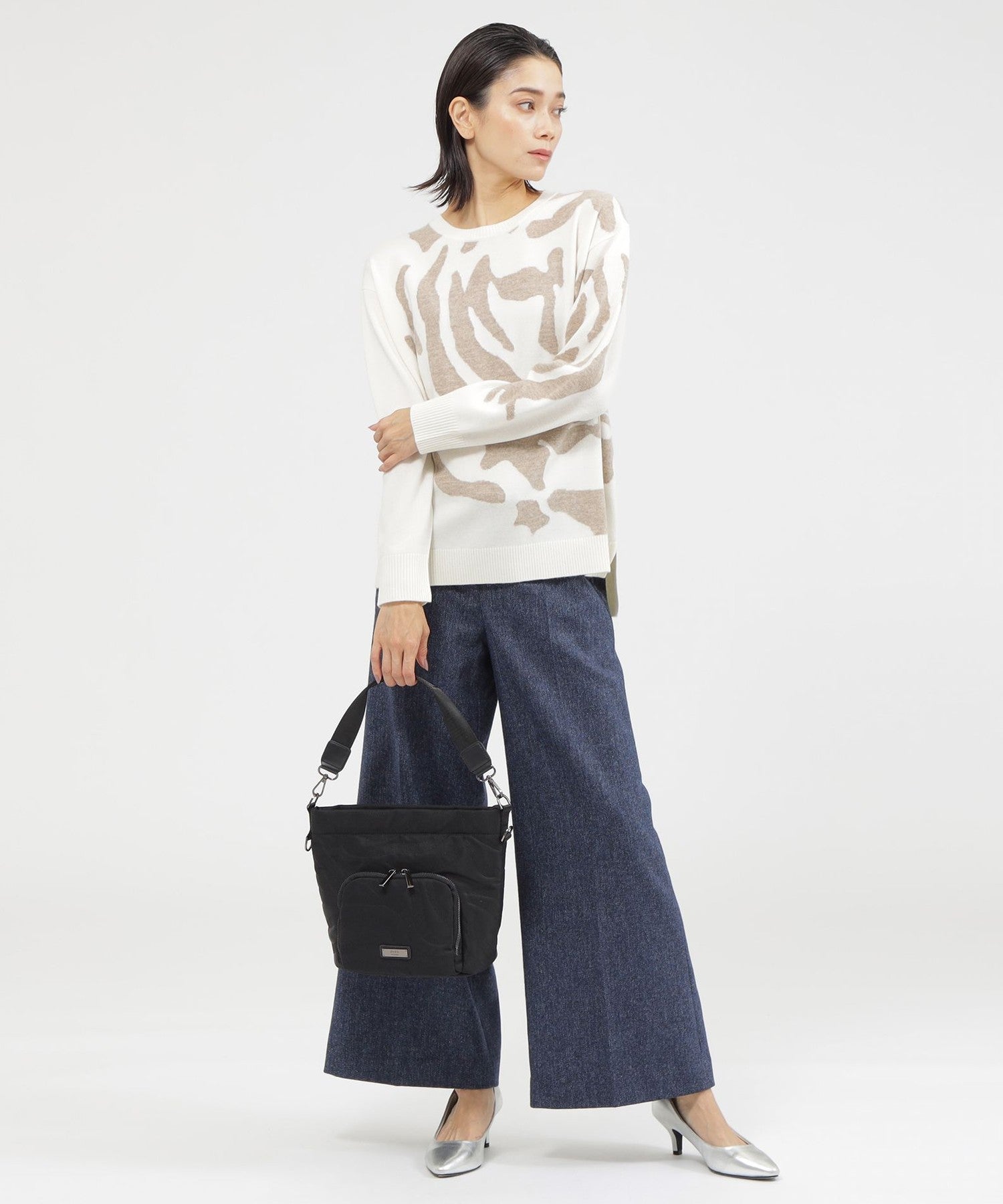 2213-U5R0645129__H,29,