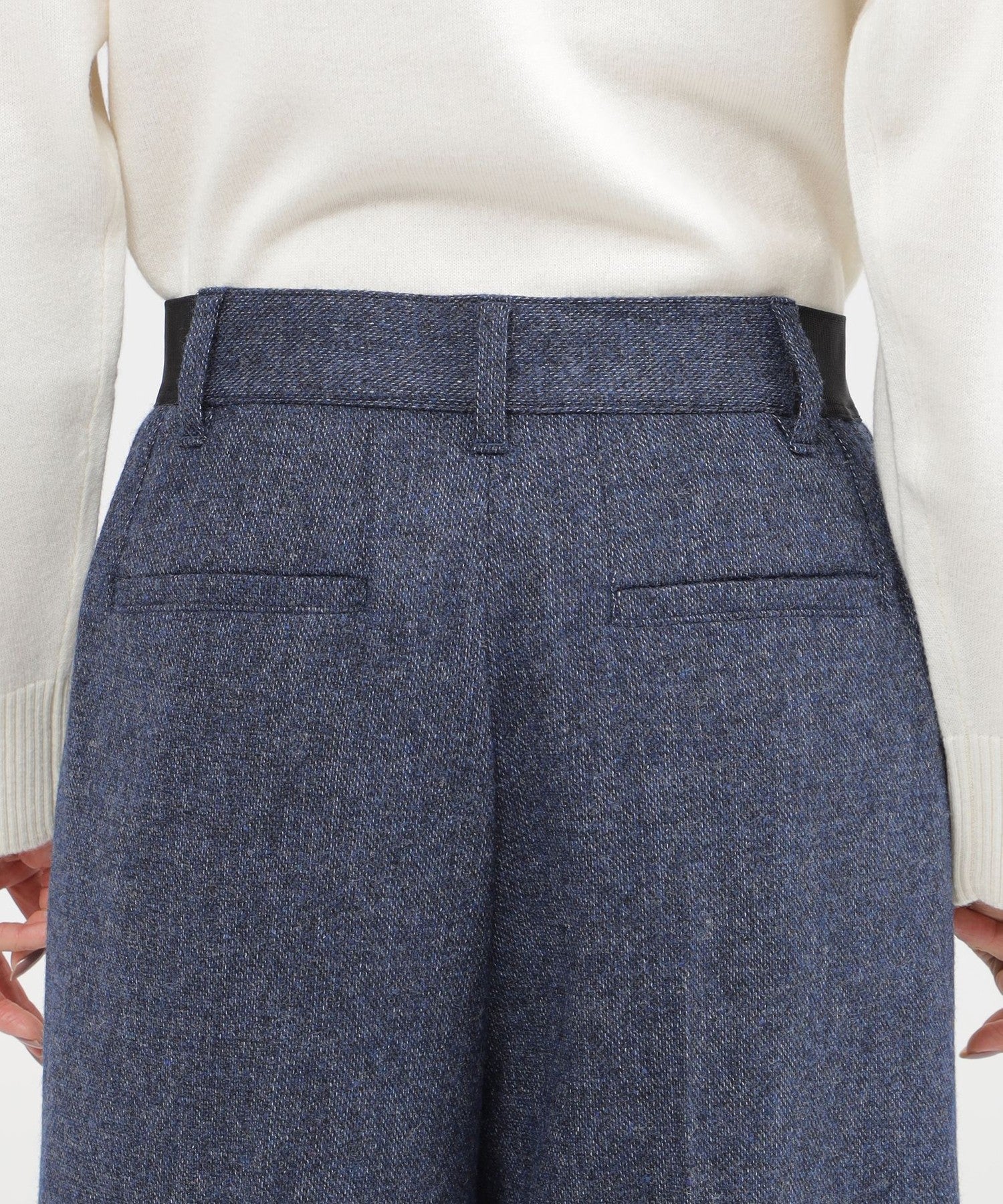 2213-U5R0645129__N,29,