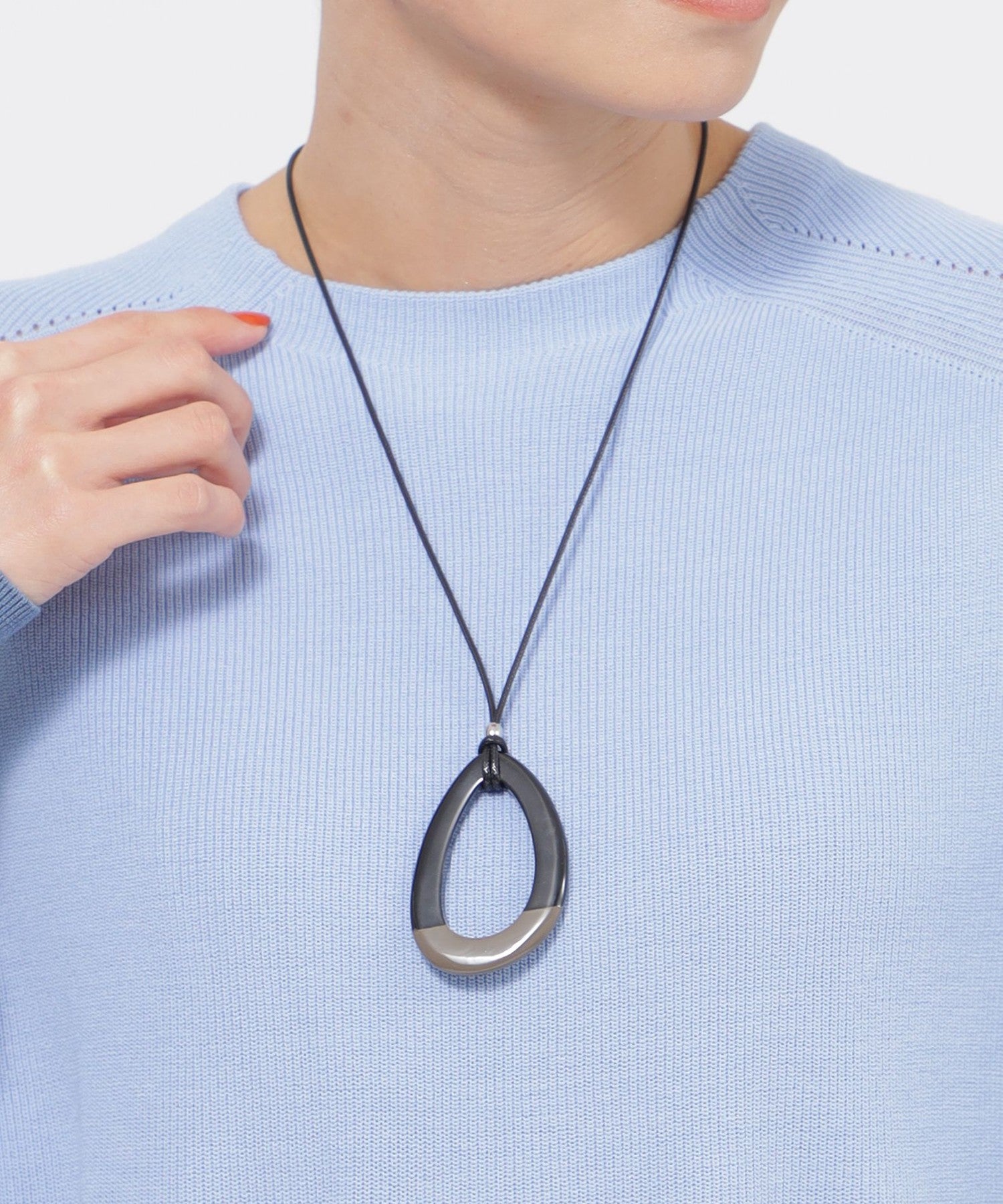 2213-U5V7136109__,09,