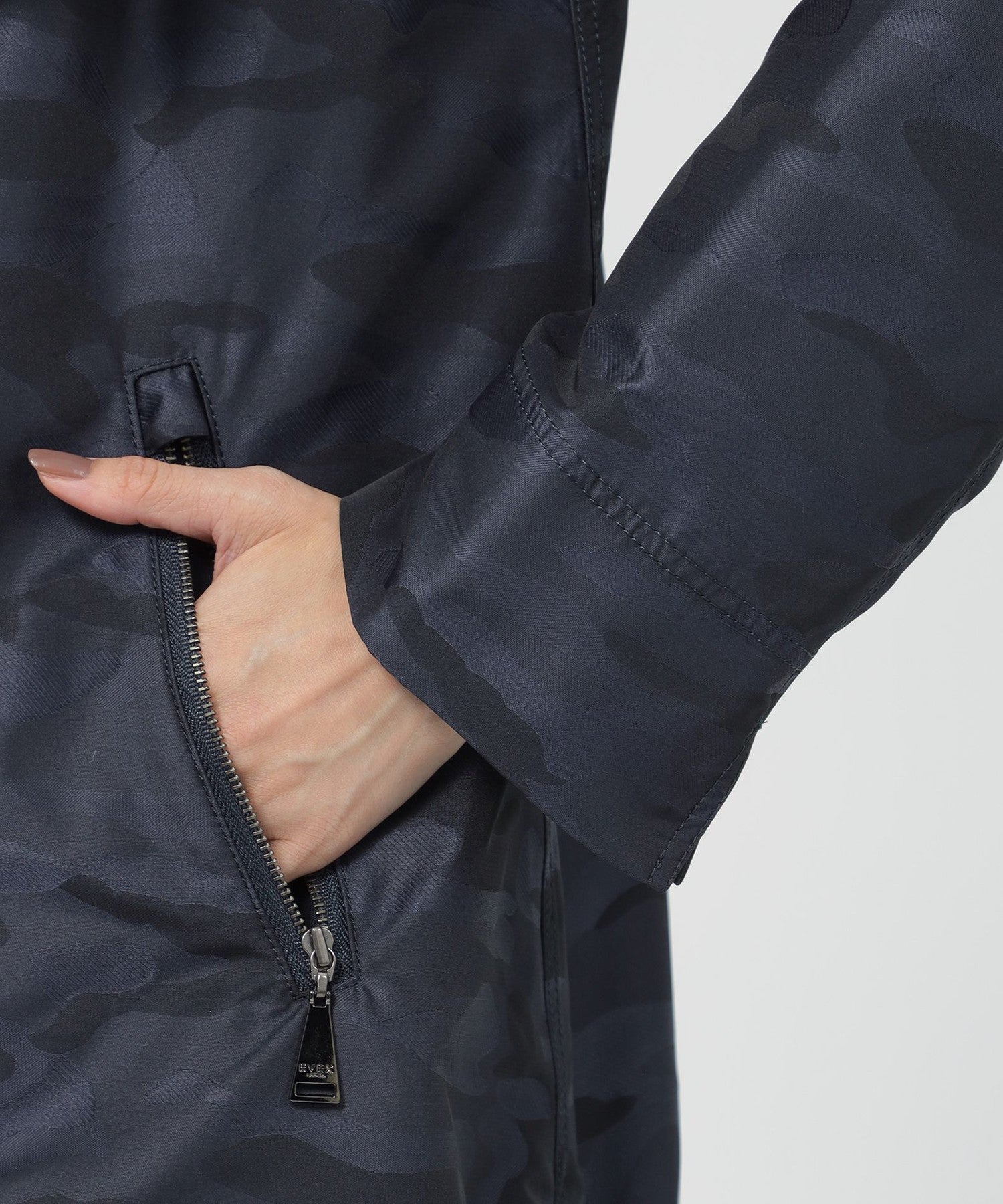 2214-U7A0347629__O,29,