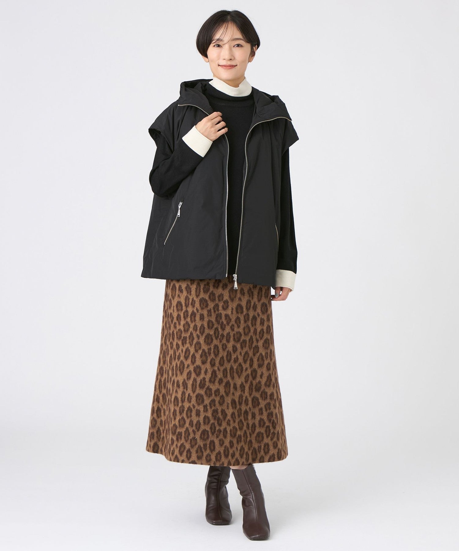 2214-U7A0867140__J,40,