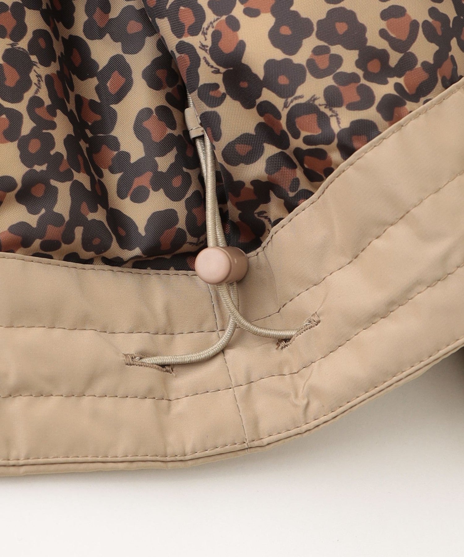 2214-U7A0867140__Q,40,