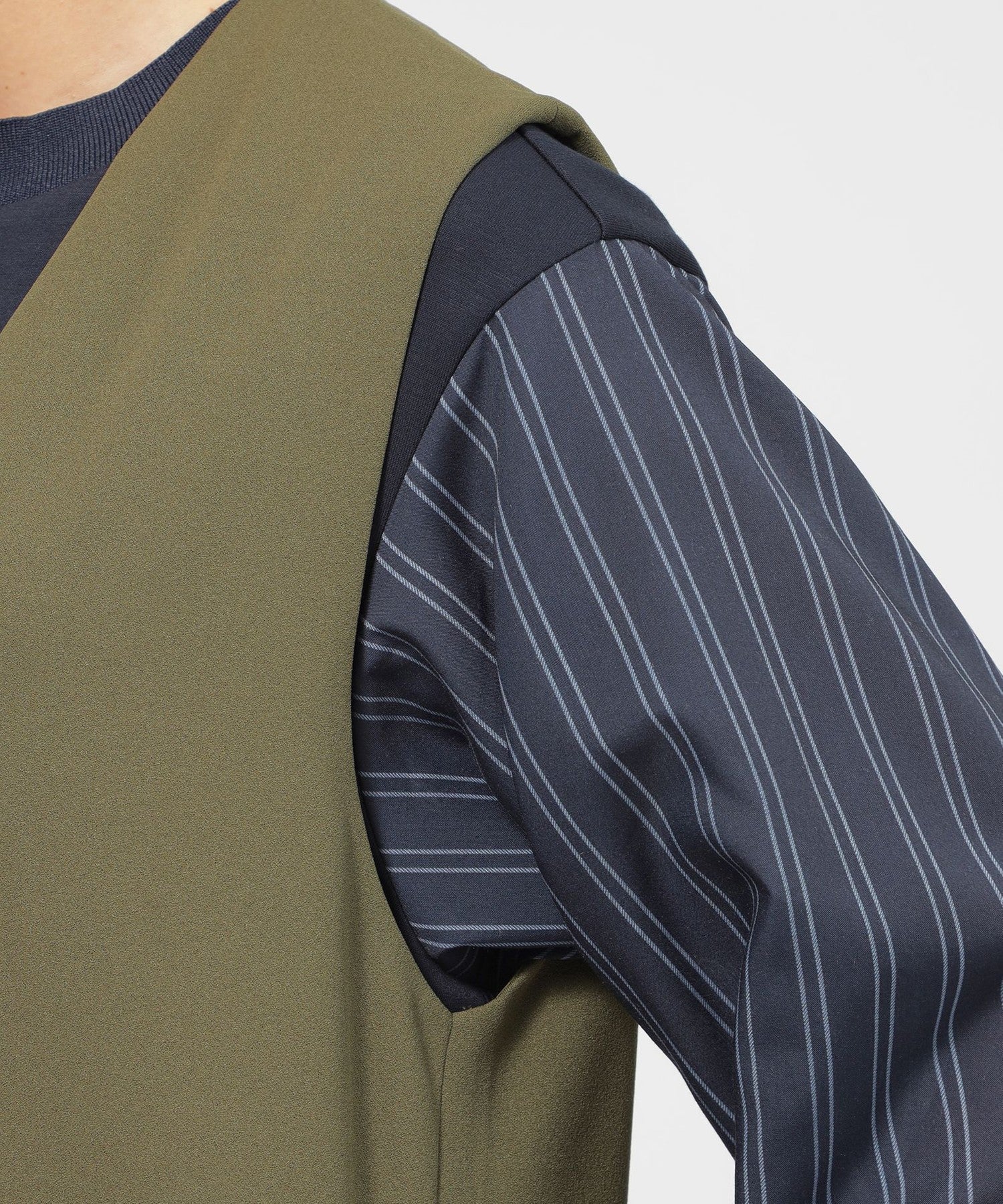 2214-U7J0343675__M,75,