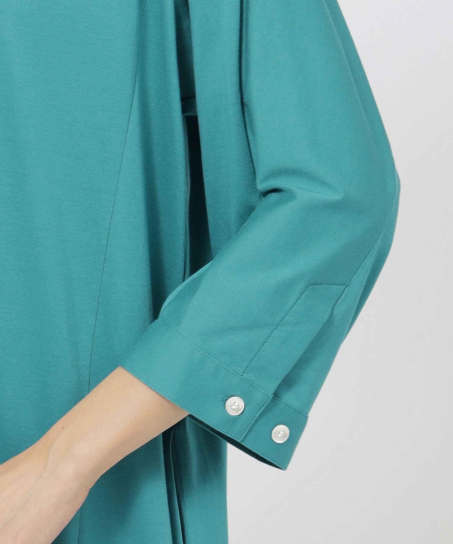 2214-U7J0830224__M,24,