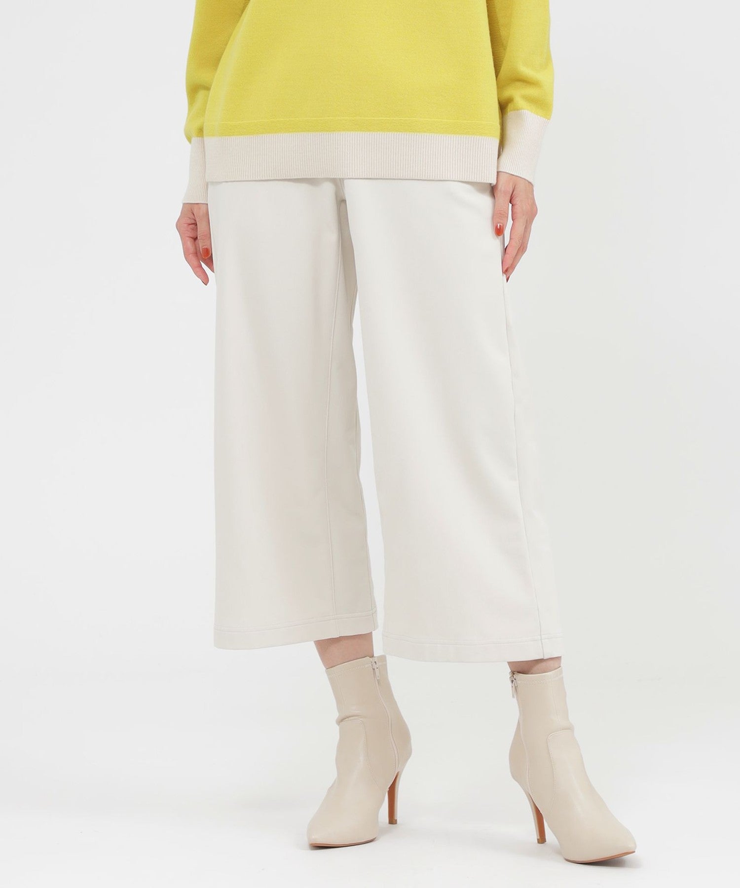 2214-U7R3827240__,40,