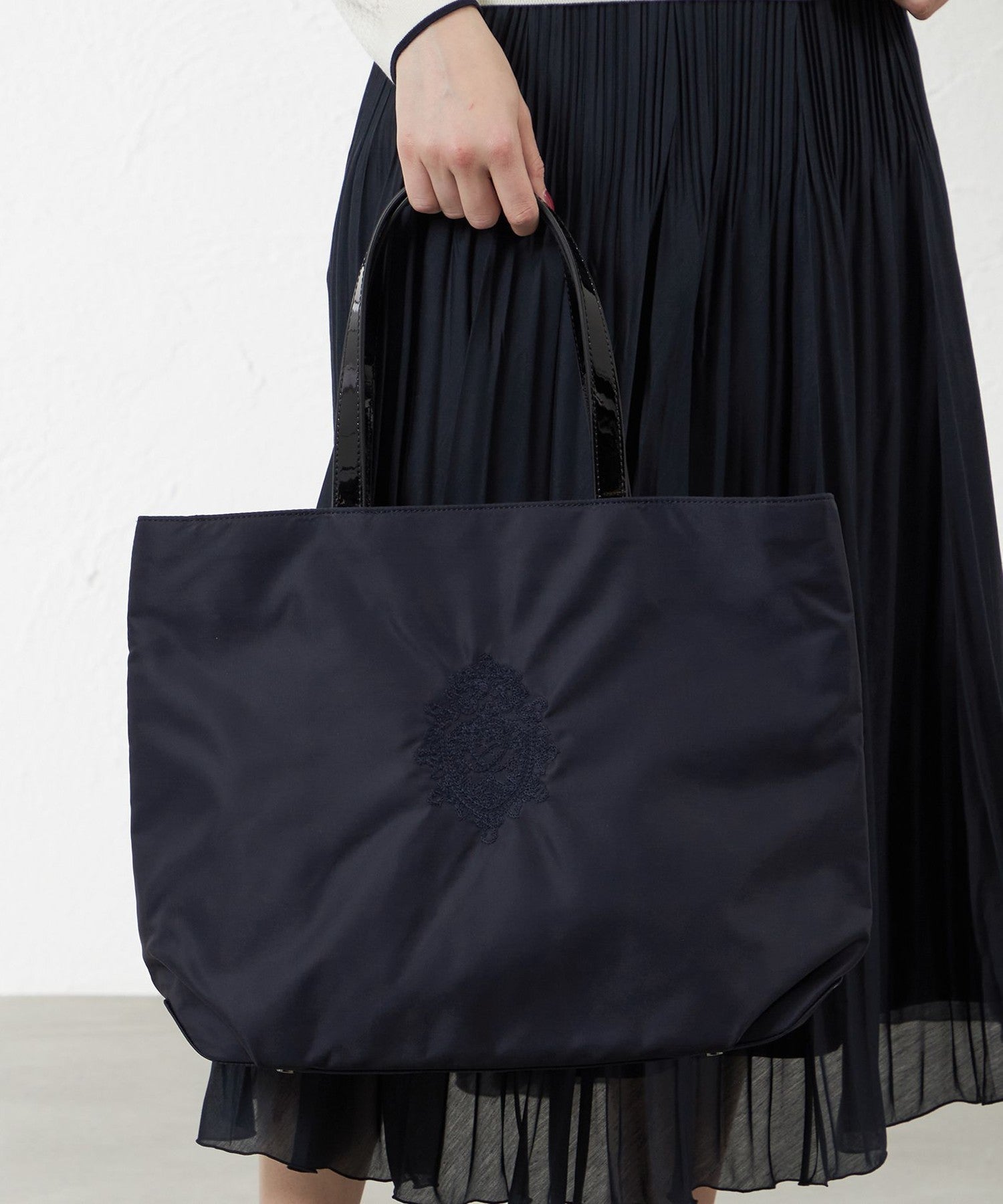 2231-V512150124__J,24,