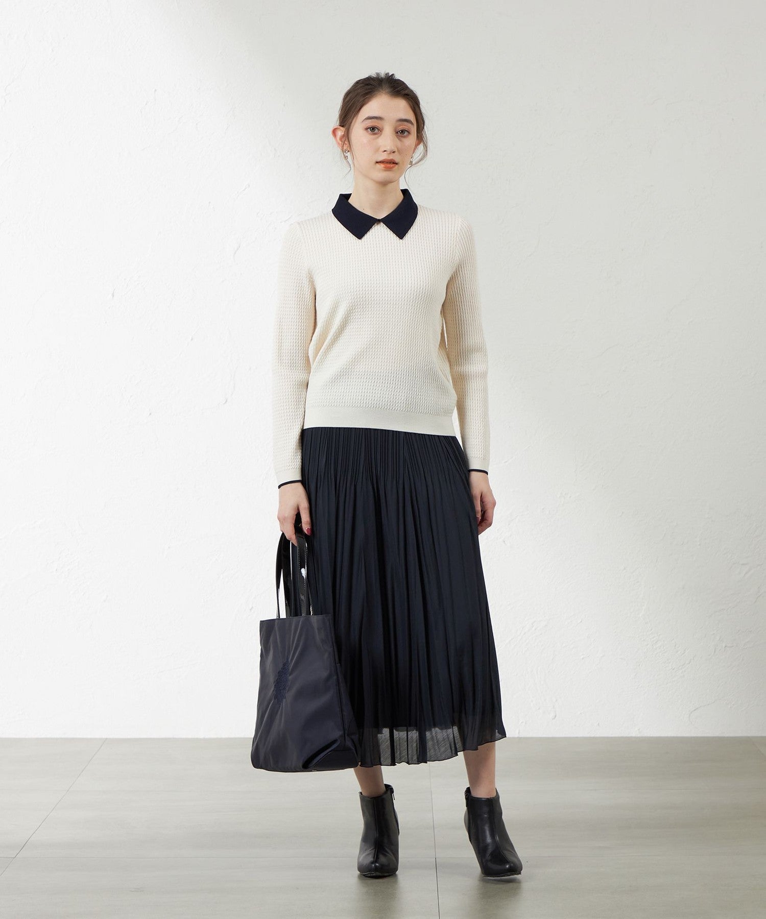 2231-V512150124__M,24,