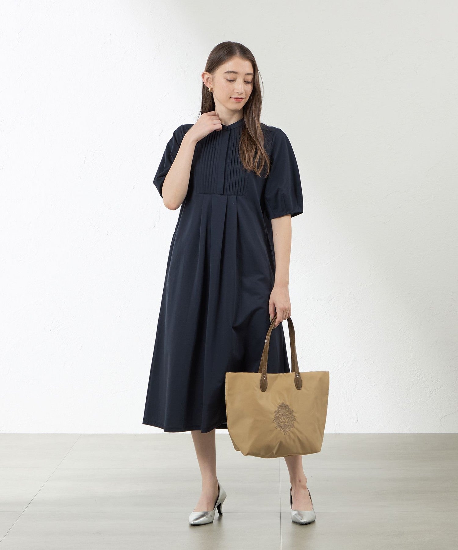 2231-V512462429__M,29,