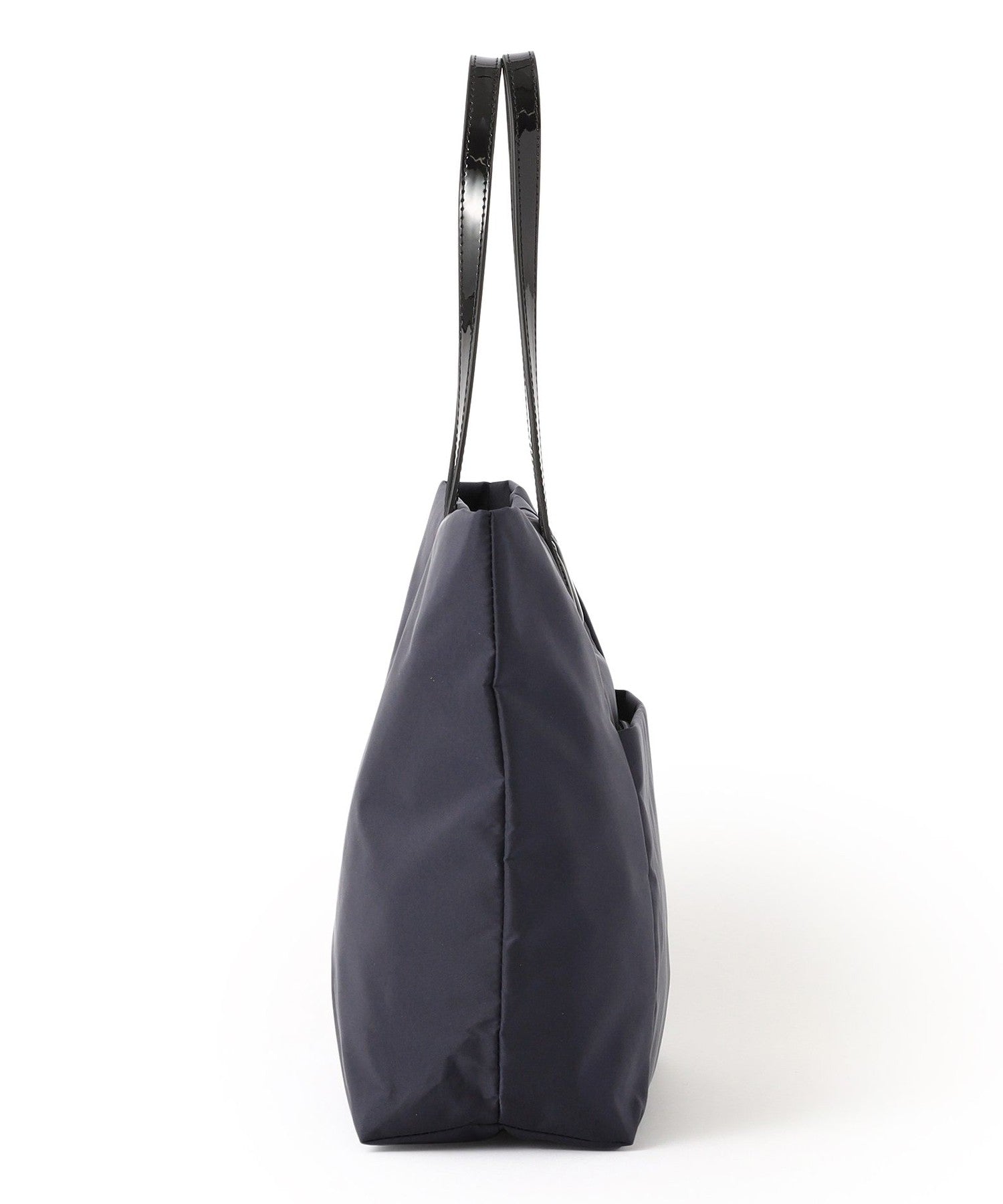 2231-V512462429__N,29,