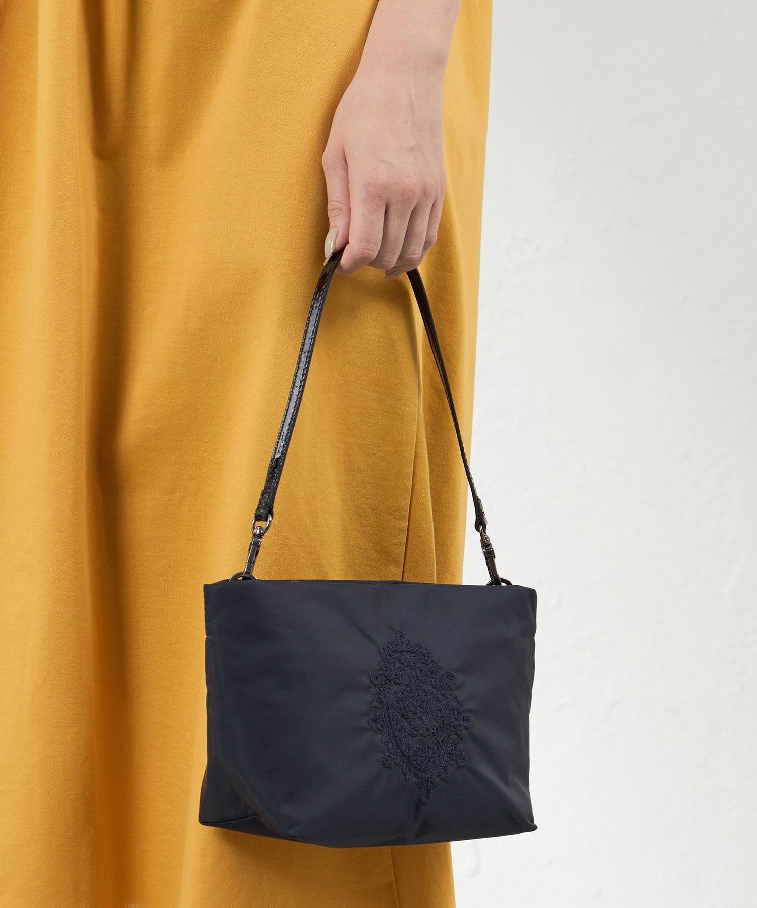 2231-V512662429__I,29,