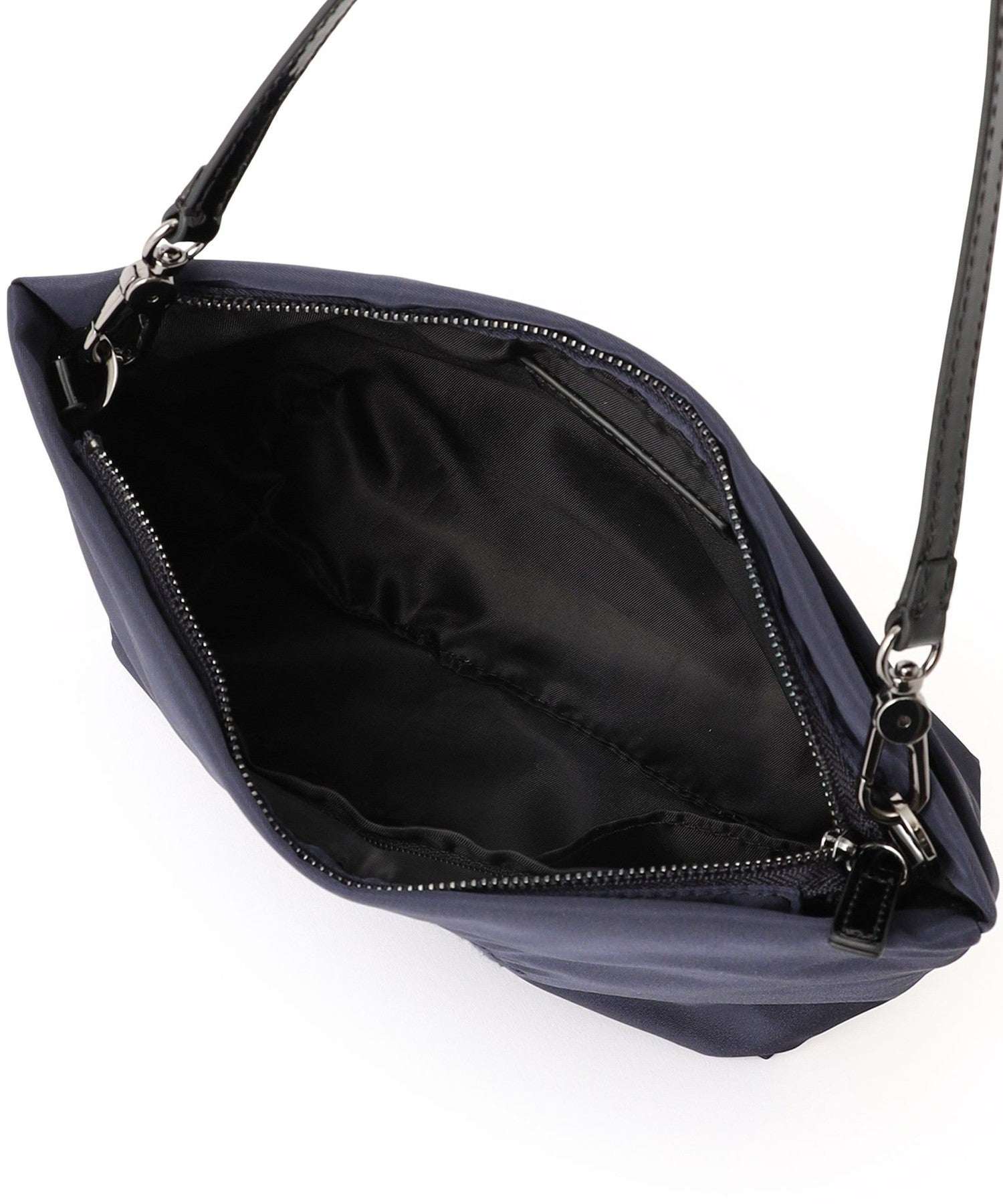 2231-V512662429__Q,29,