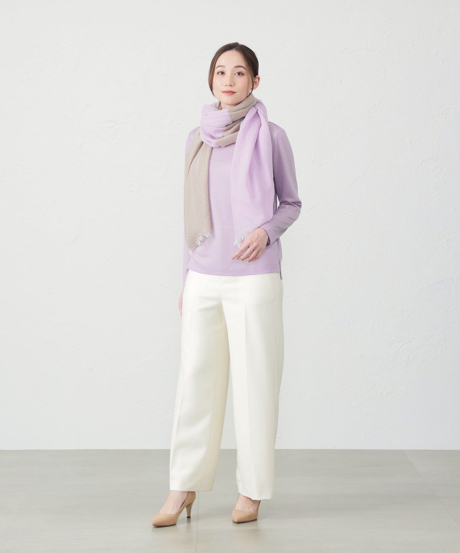 2231-V572625372__B,72,