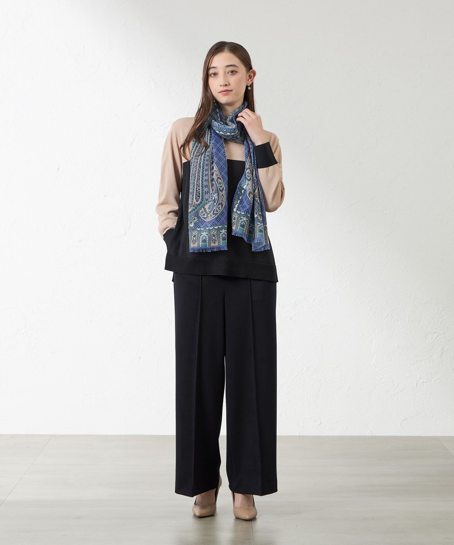 2231-V573464522__J,22,