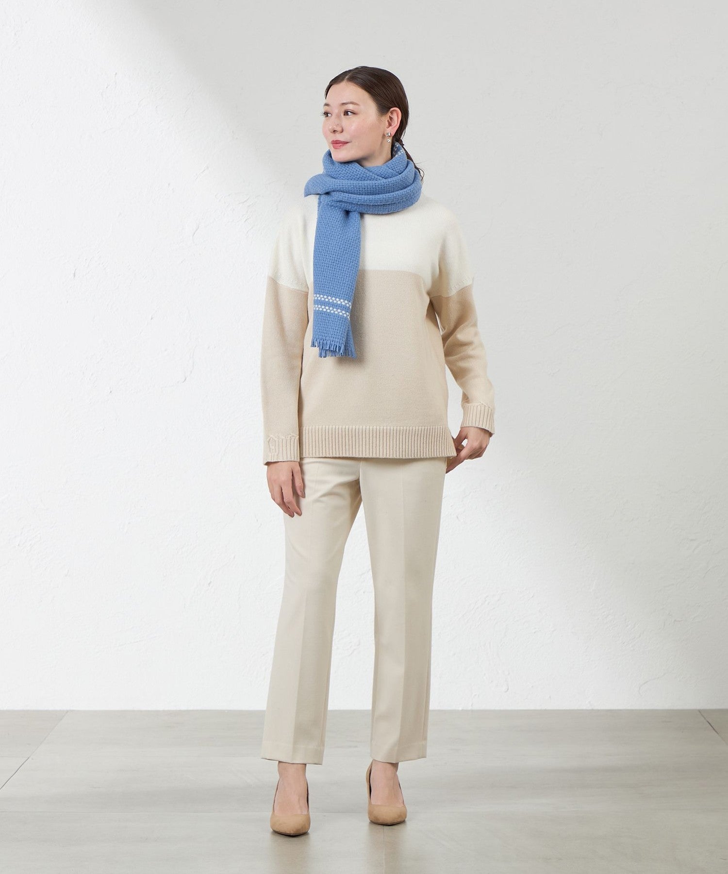 2231-V574564224__I,24,