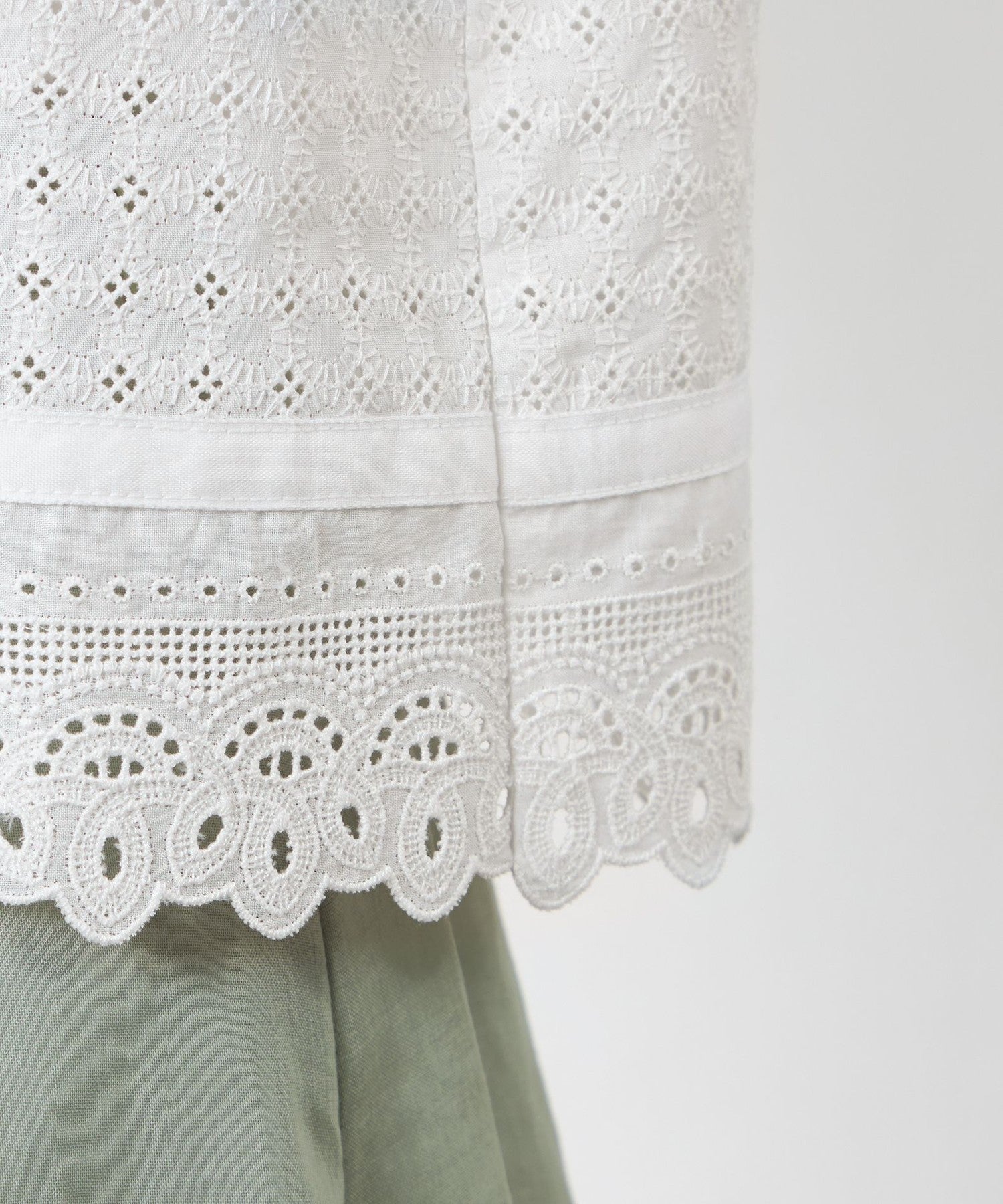 2231-V5E0755802__N,02,