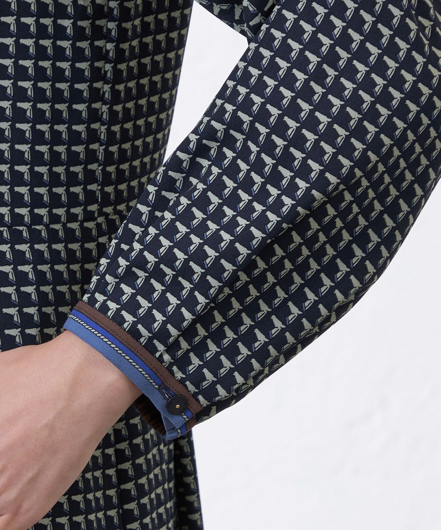 2231-V5J0463629__N,29,