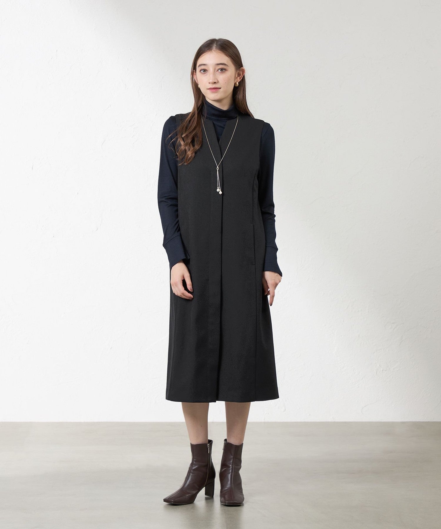 2231-V5J0564606__J,06,