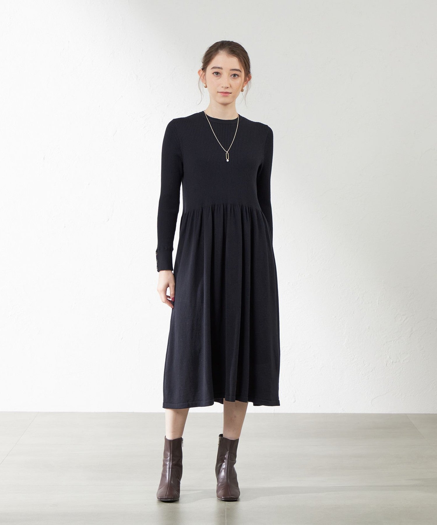 2231-V5J0642329__H,29,