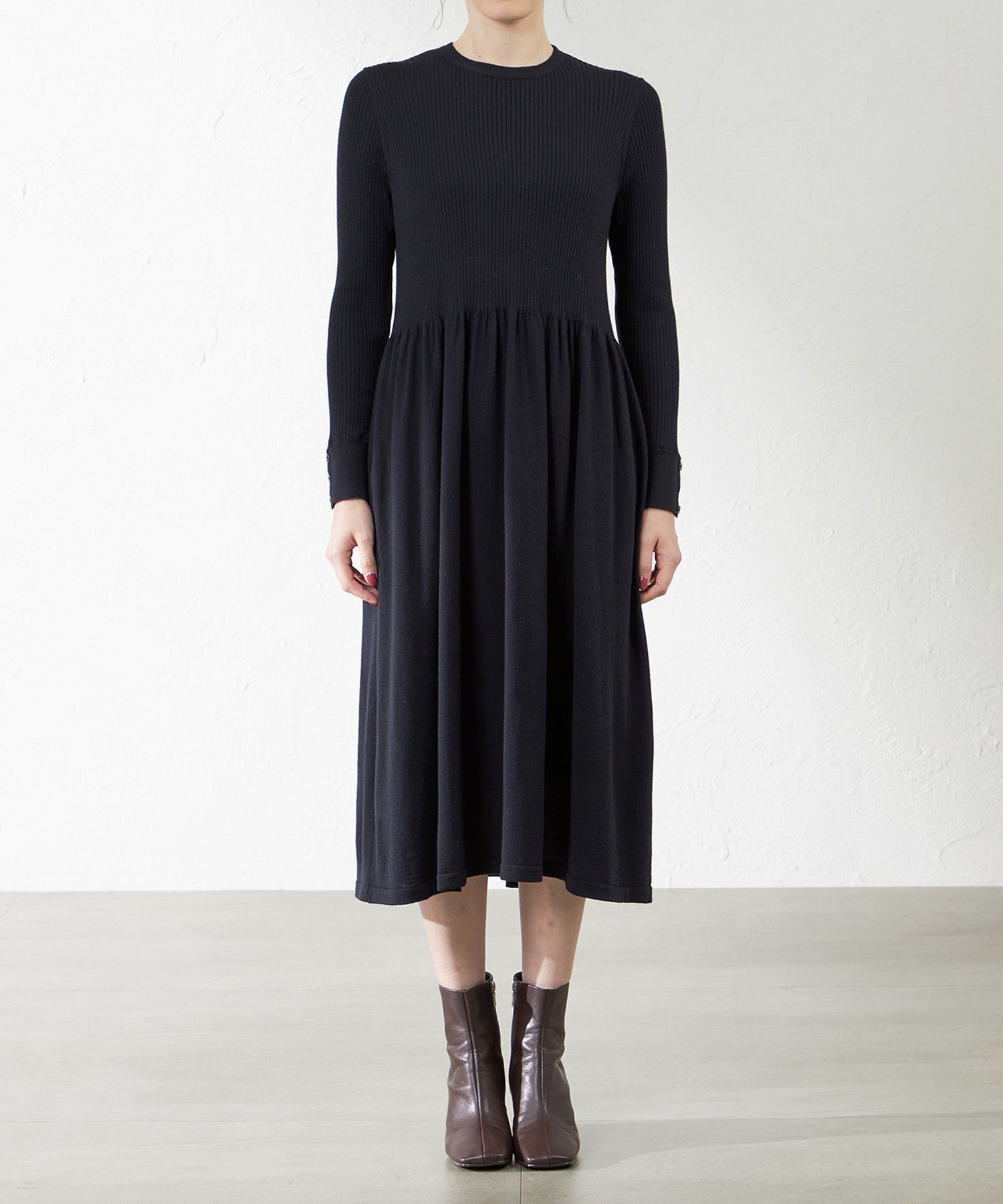 2231-V5J0642329__I,29,