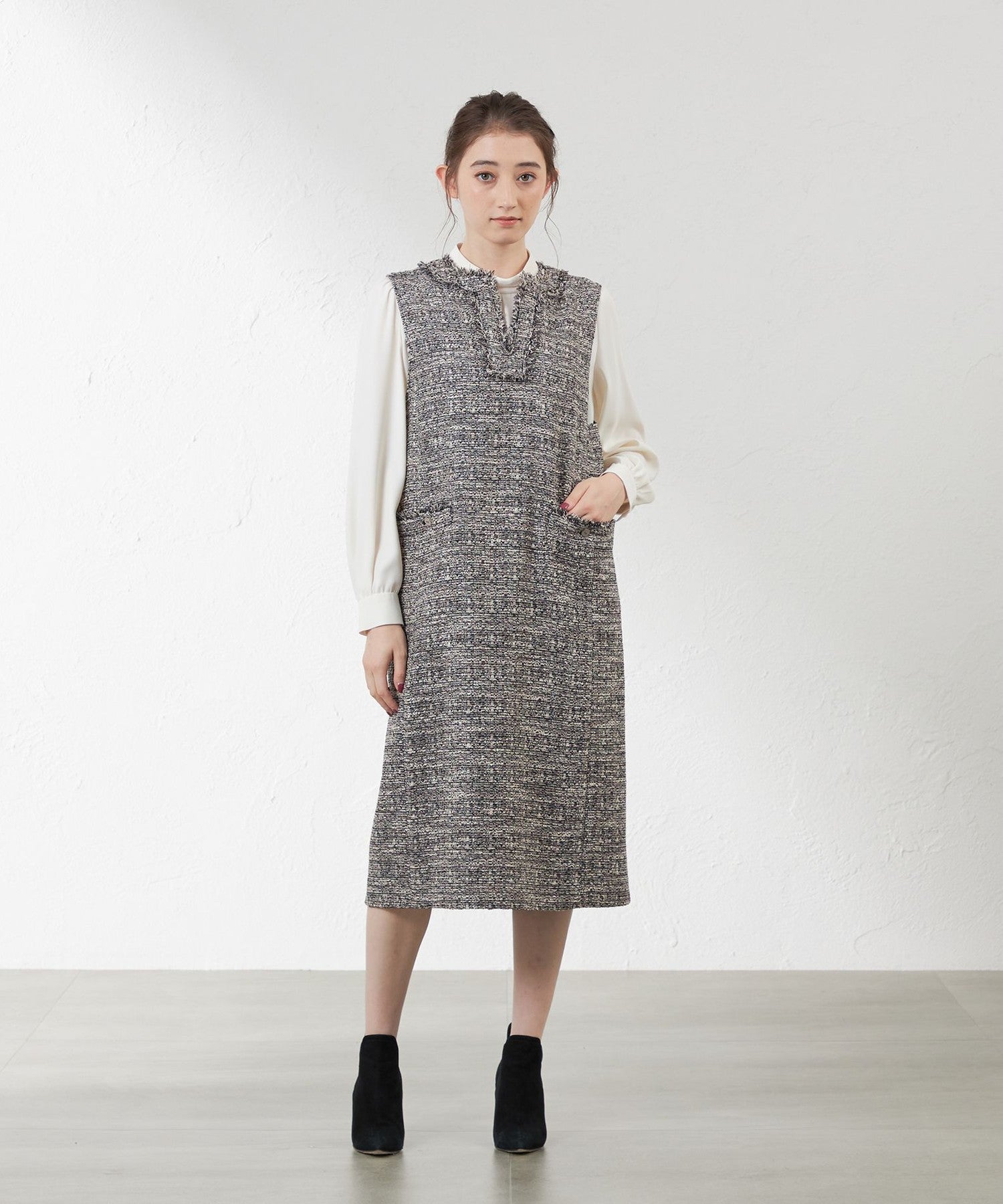 2231-V5J0743306__H,06,