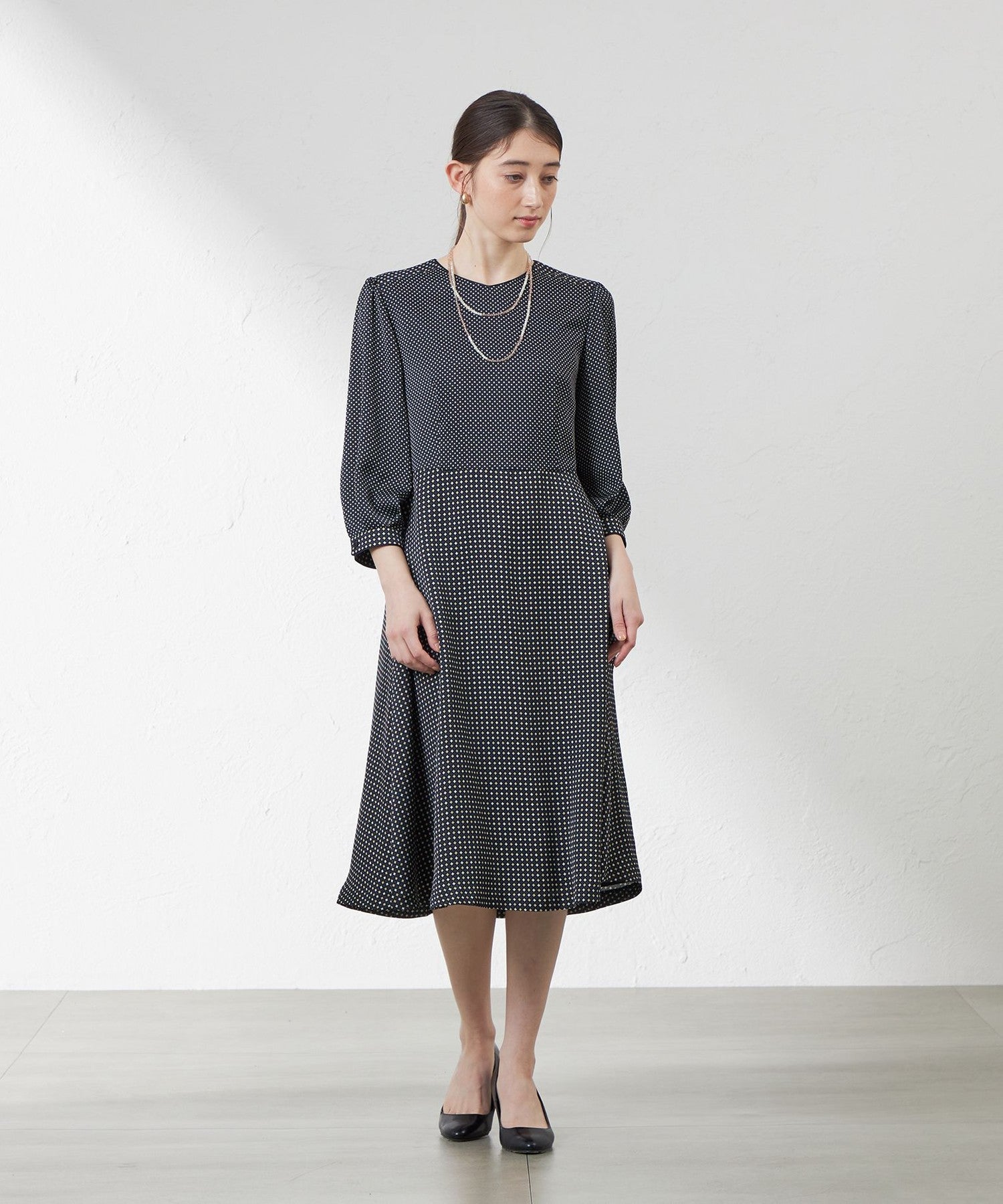 2231-V5J0947672__H,72,