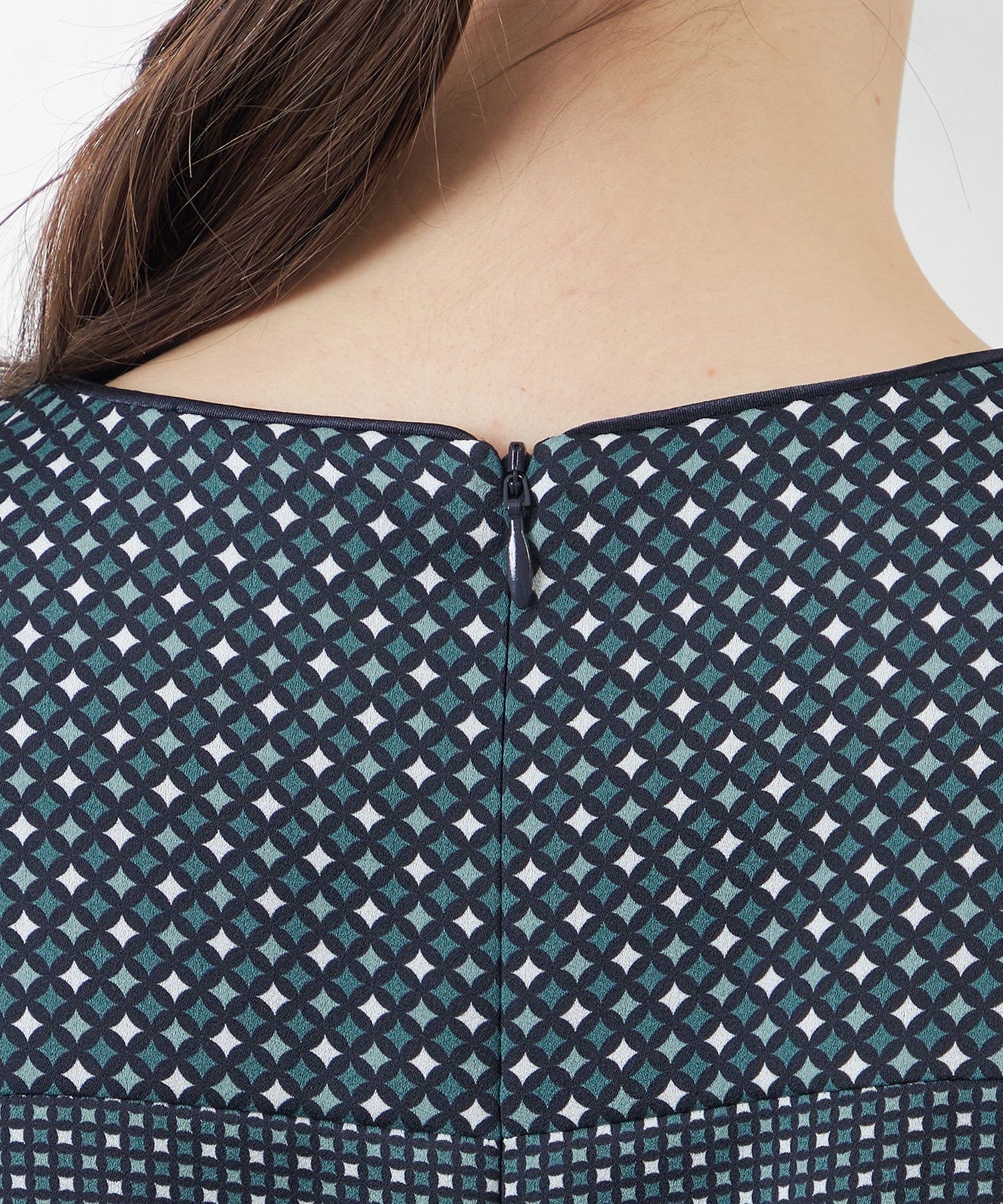 2231-V5J0947672__N,72,