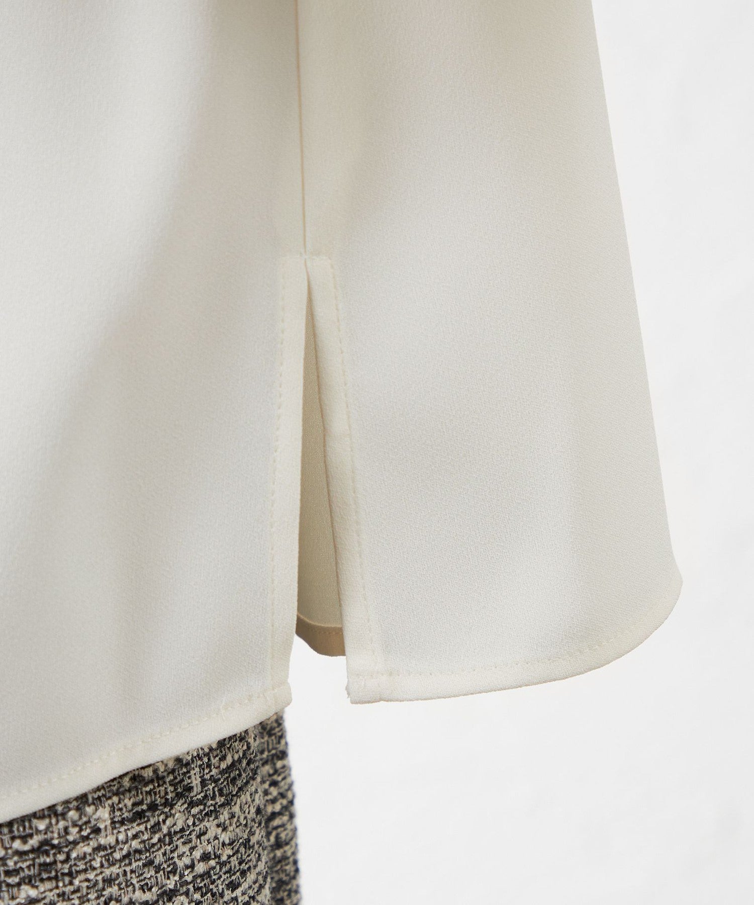 2231-V5M0943602__N,02,