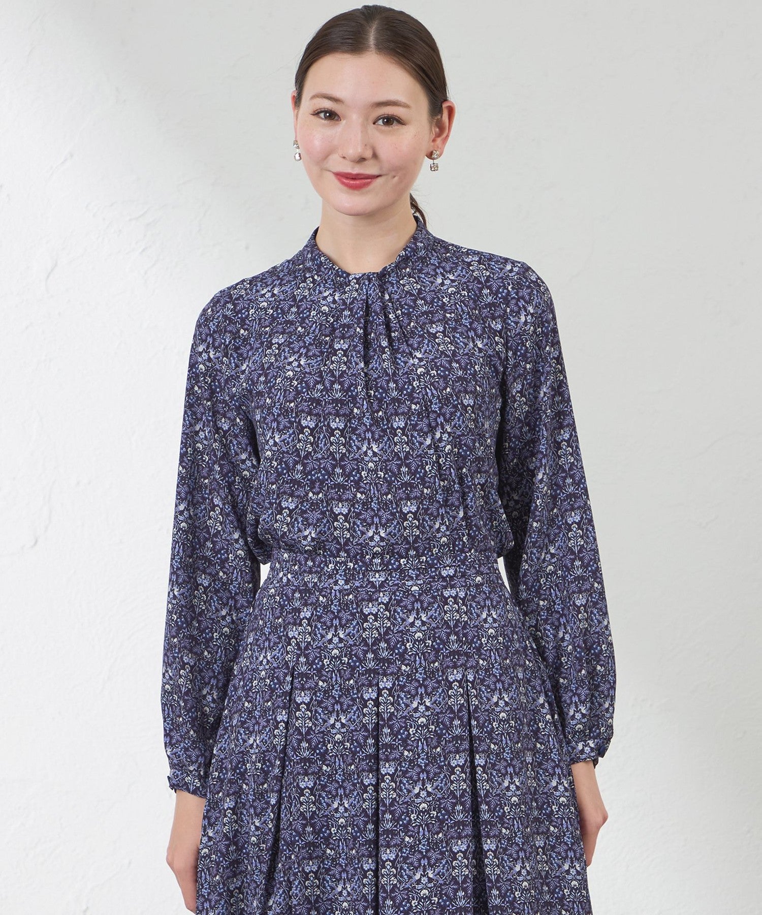 2231-V5M1265629__,29,モデル身長164cm 着用サイズ：38