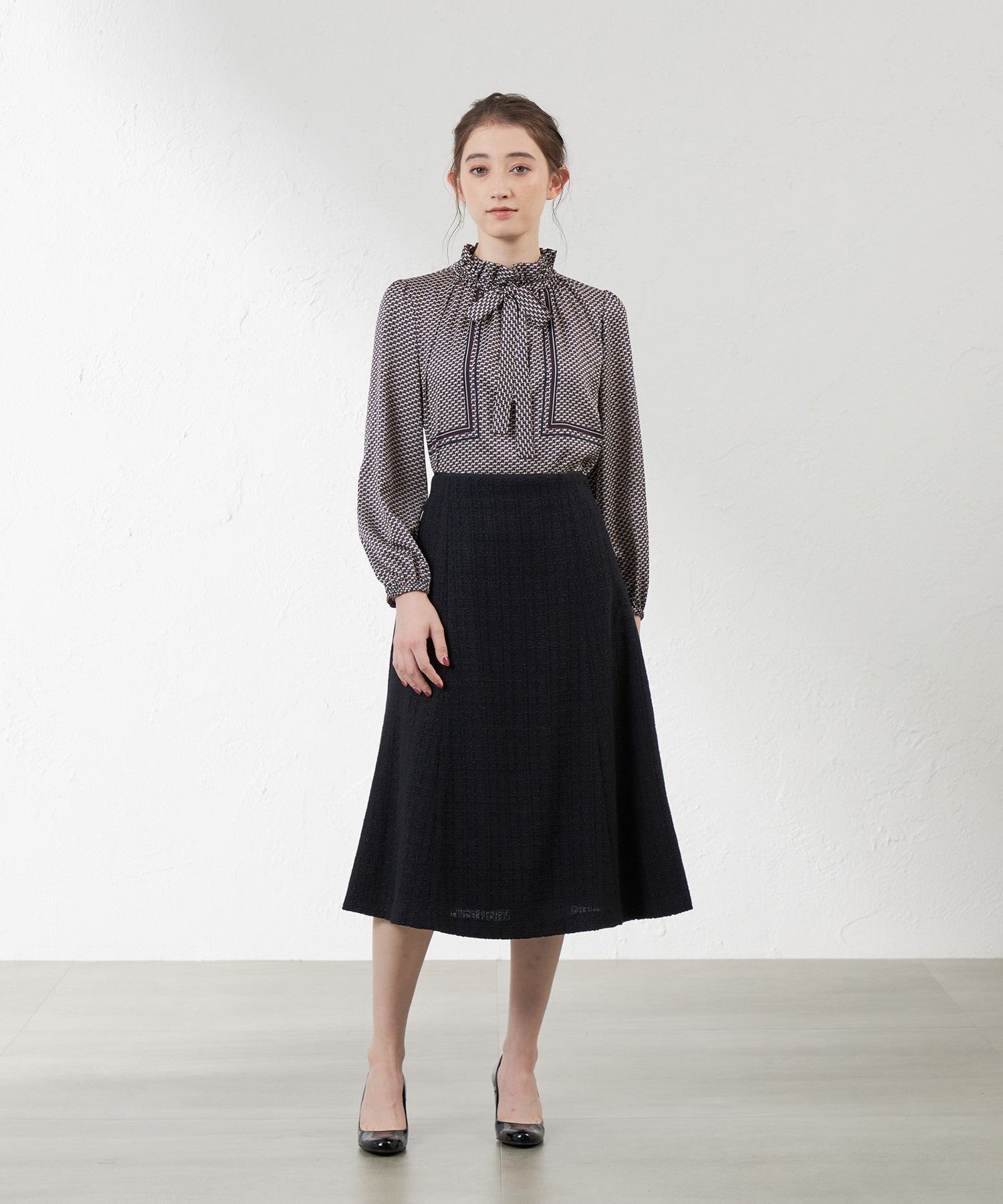 2231-V5M1343829__H,29,