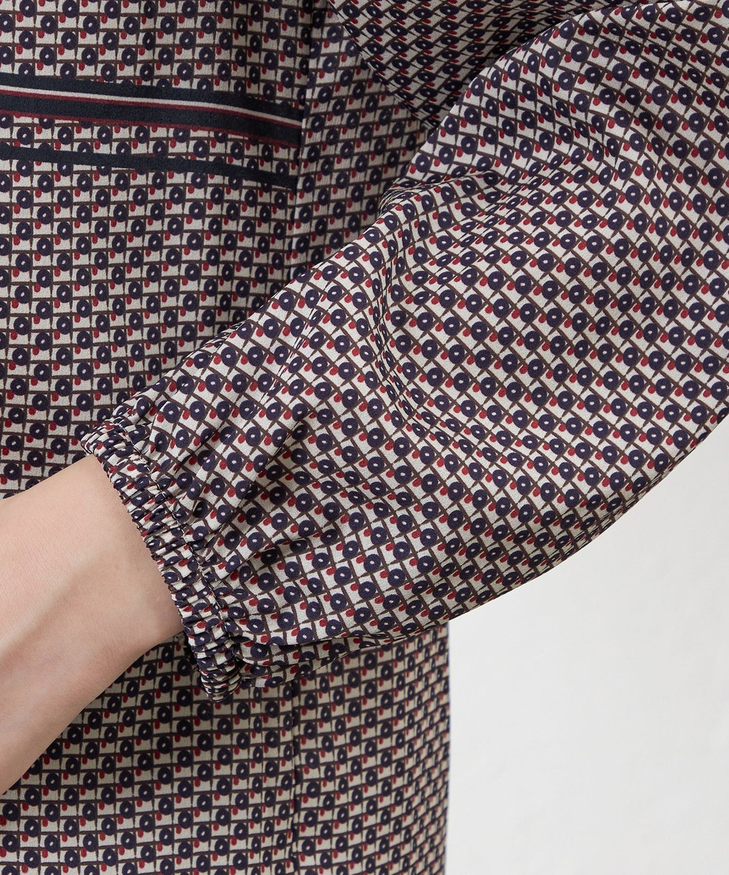 2231-V5M1343829__M,29,