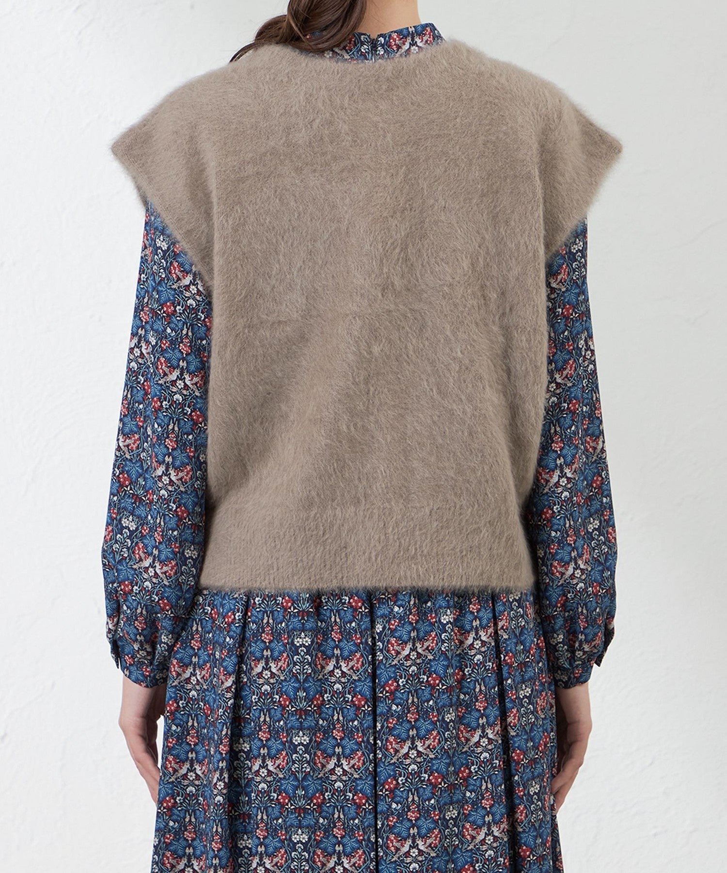 2231-V5N2265556__M,56,