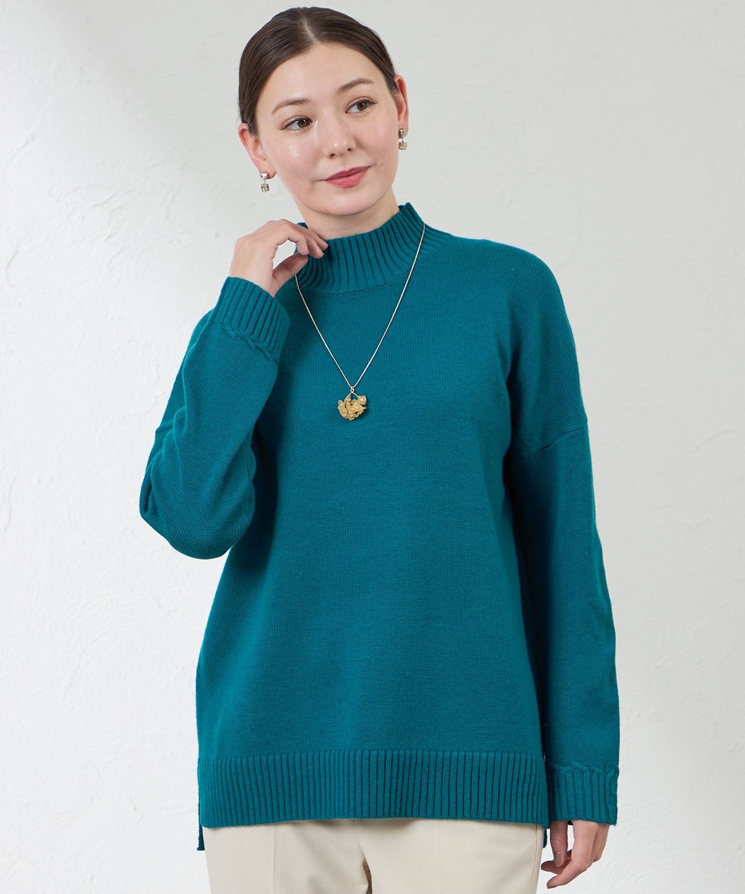 2231-V5N2665970__,70,モデル身長164cm 着用サイズ：38