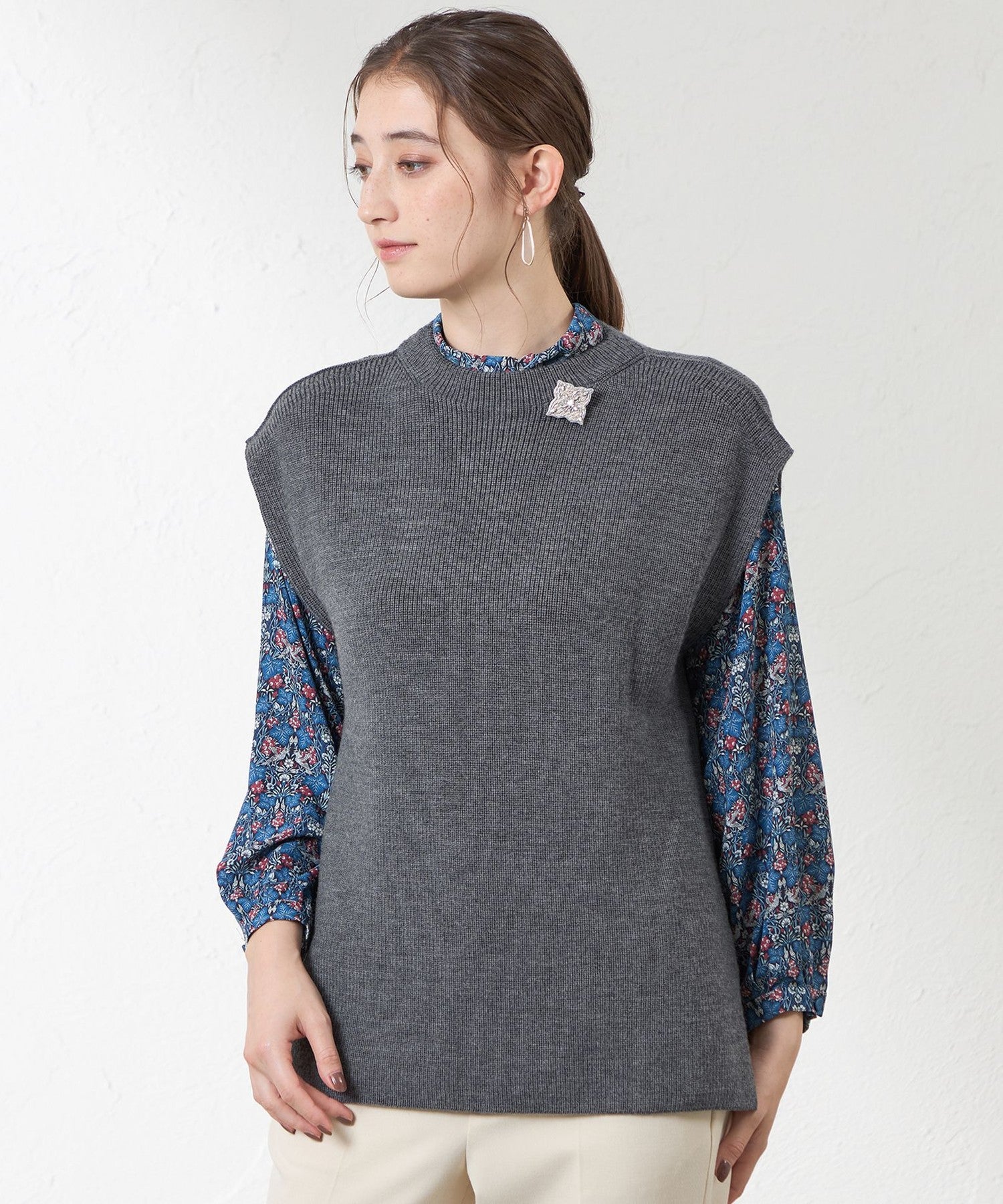 2231-V5N3464206__,06,モデル身長164cm 着用サイズ：38