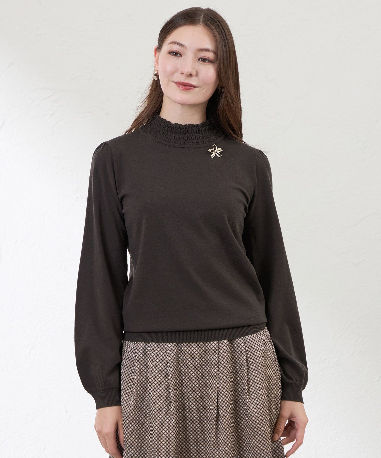 2231-V5N4463556__,56,モデル身長164cm 着用サイズ：38