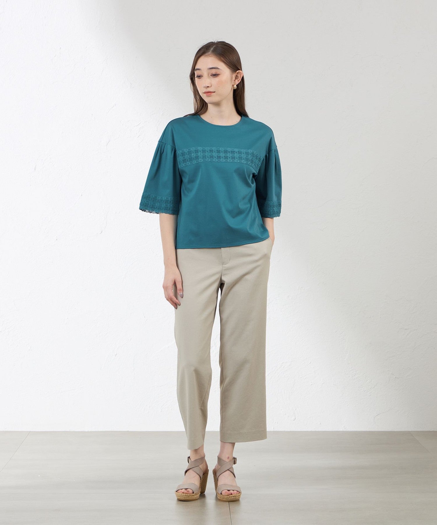 2231-V5P1458402__M,02,