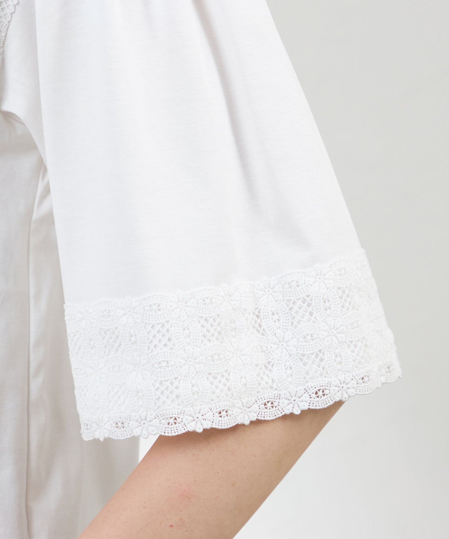 2231-V5P1458402__R,02,